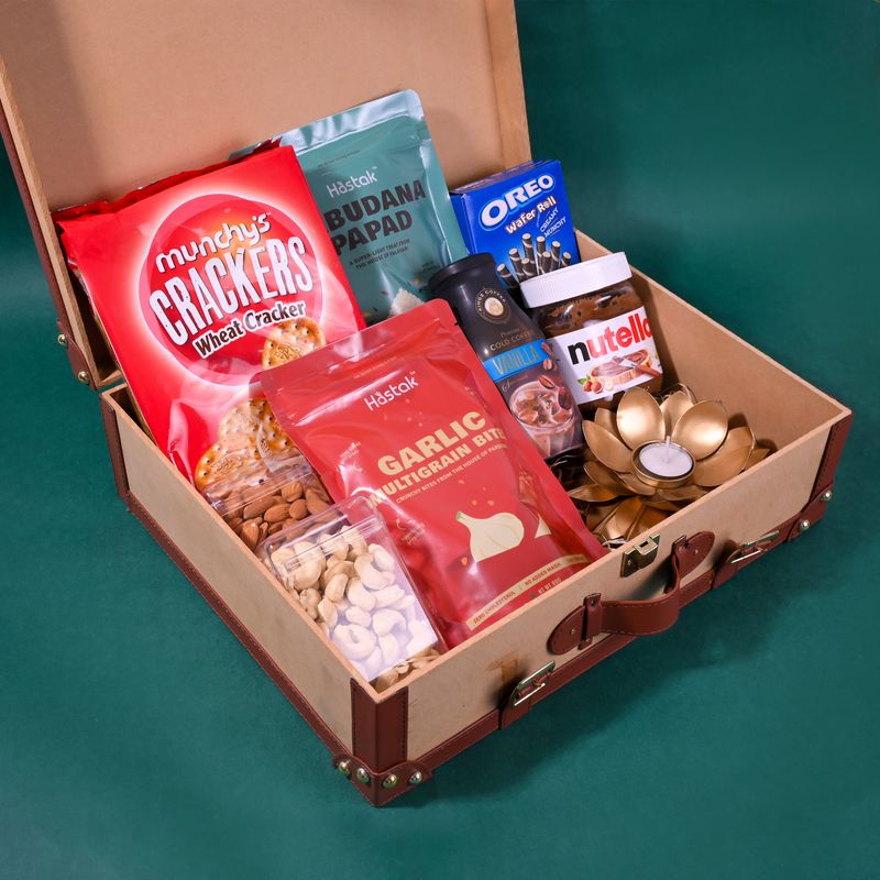 Heritage Suitcase Hamper