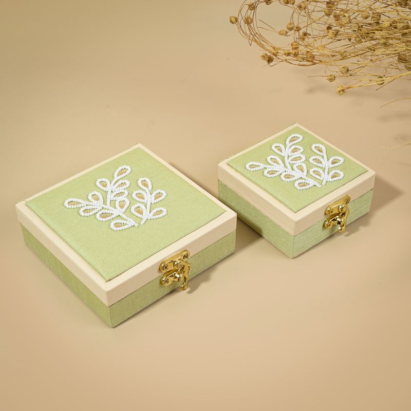 Embroidered Favour Boxes